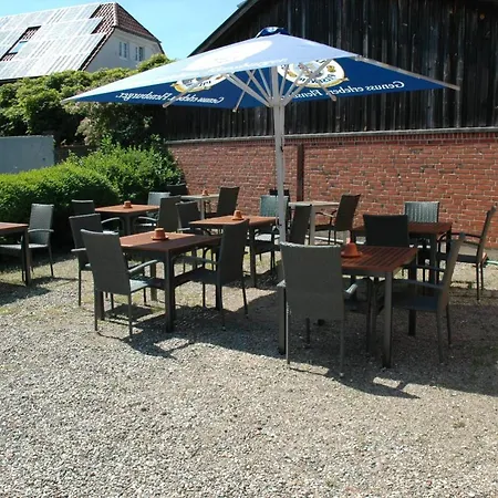 卡培尔纳霍夫酒店