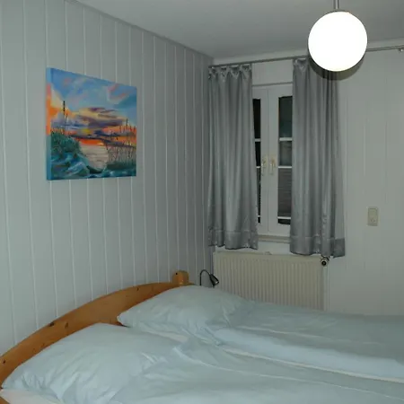 卡培尔纳霍夫酒店 2*